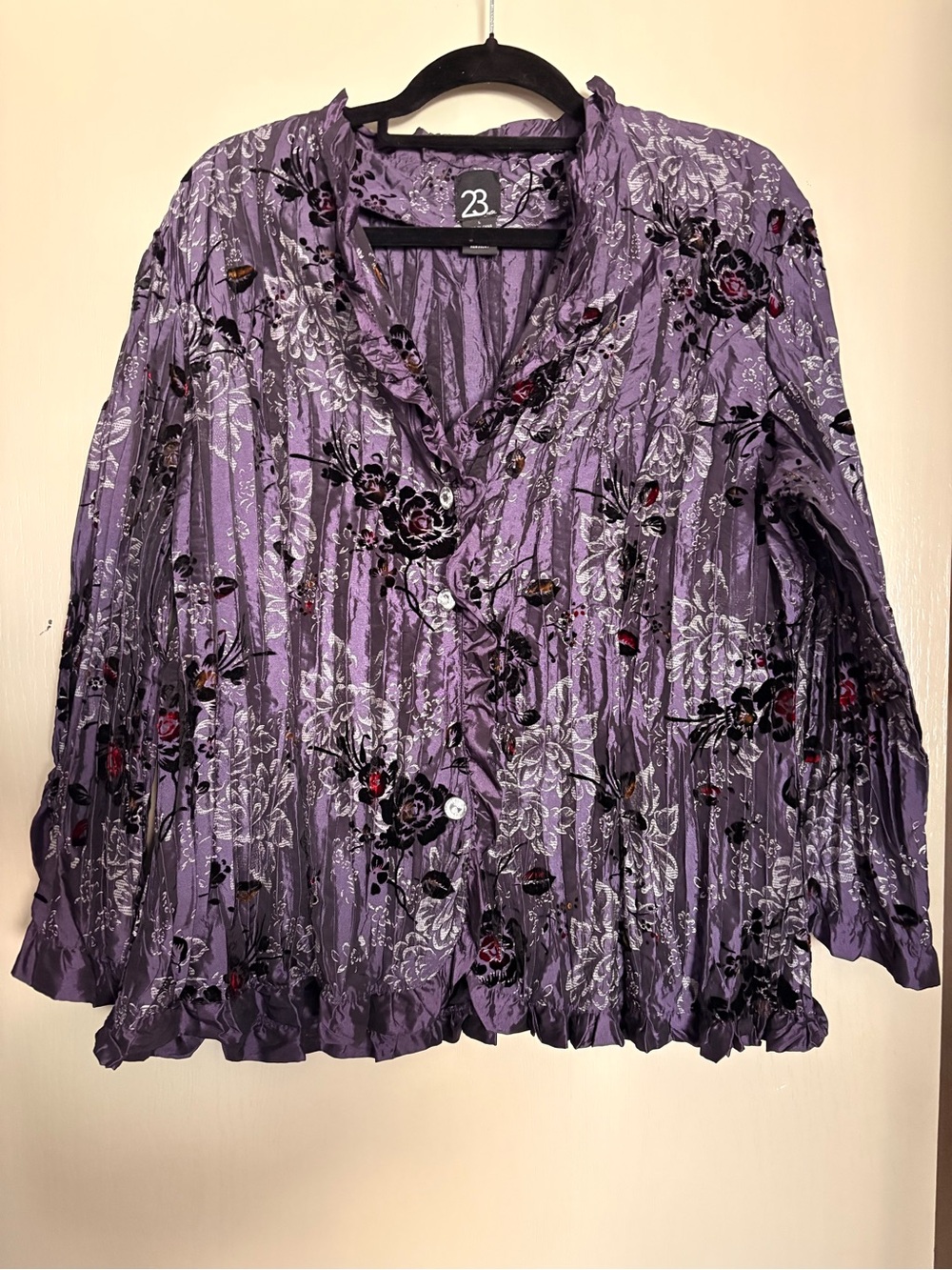 Vintage Y2K 23rdSt. Creped button down shirt
